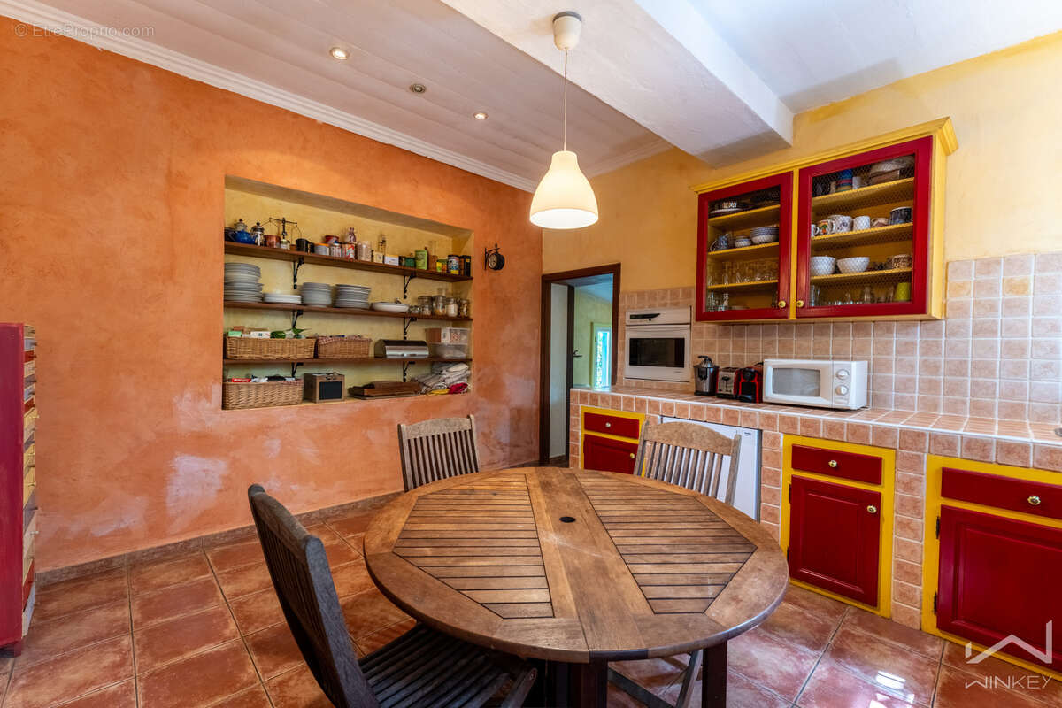 Villa de caractère avec vue océan, piscine et dépendances   Le Tampon - photo 14