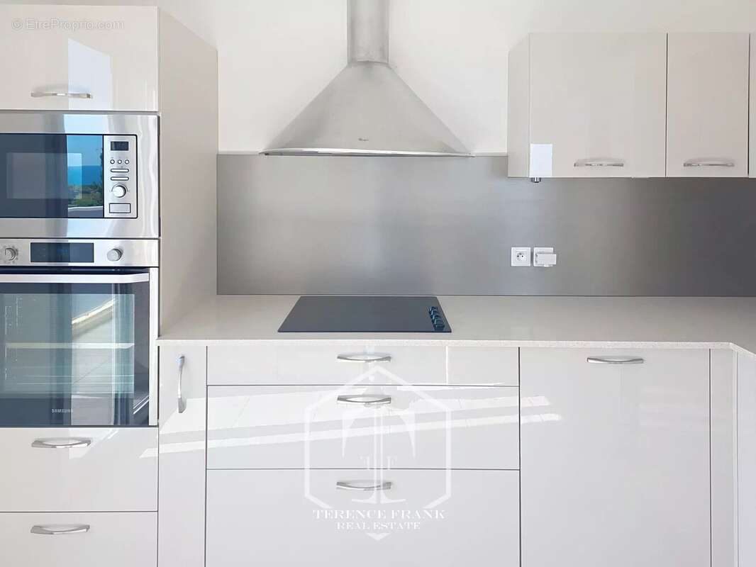 Appartement à VILLENEUVE-LOUBET