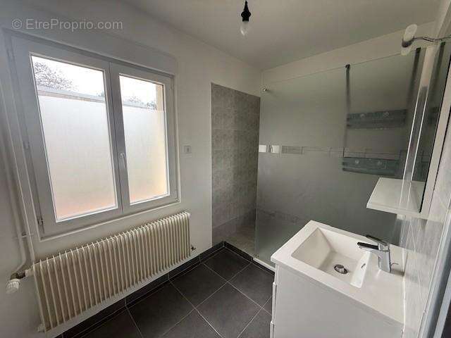 Appartement 61 m² à Bernay  - photo 9