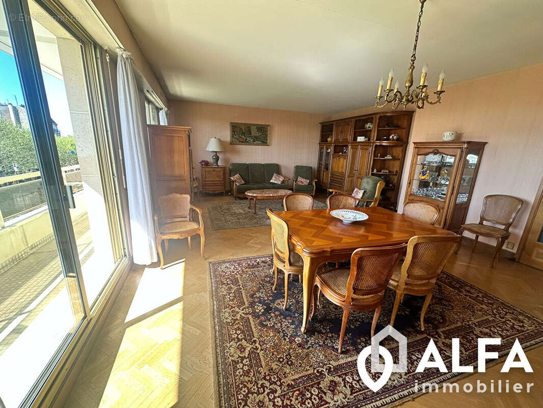 Appartement à ENGHIEN-LES-BAINS