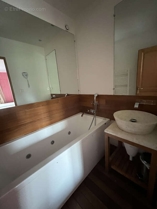 Appartement à CHERISY