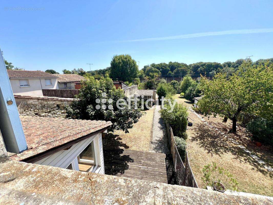 Maison à CARBON-BLANC