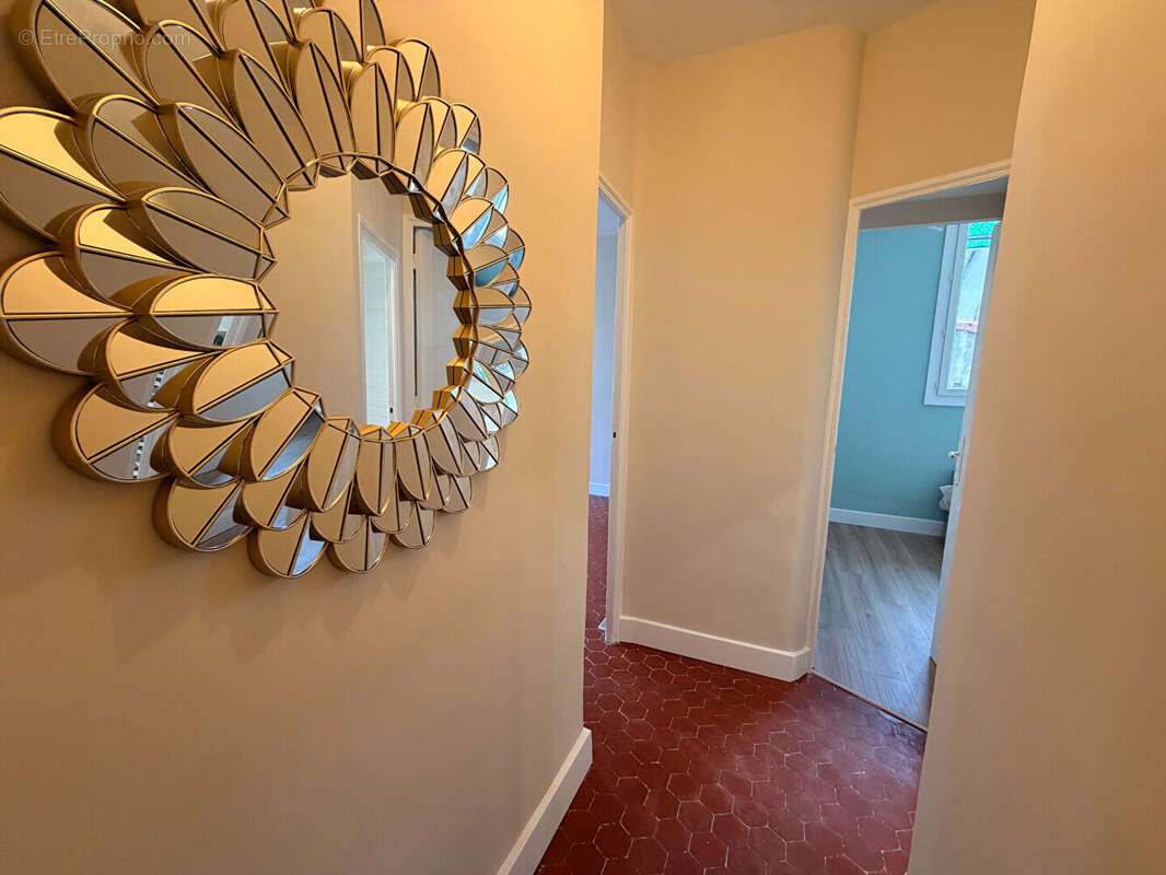 Appartement à MARSEILLE-5E