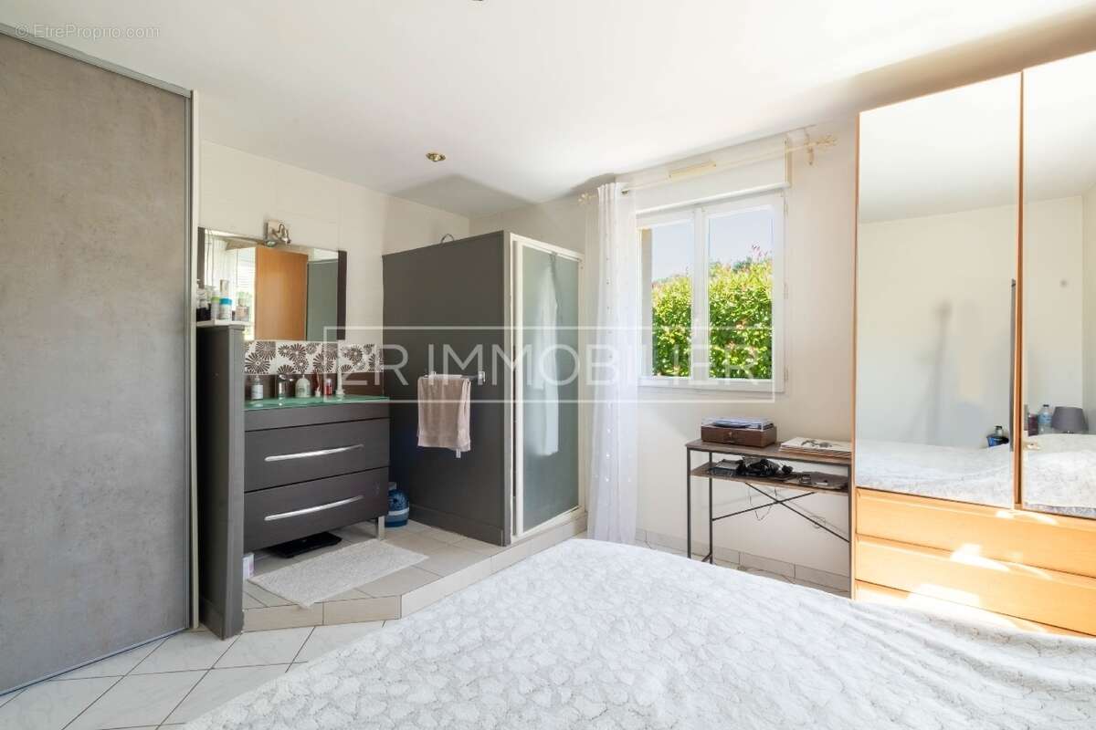 Maison à MAGNY-LE-HONGRE