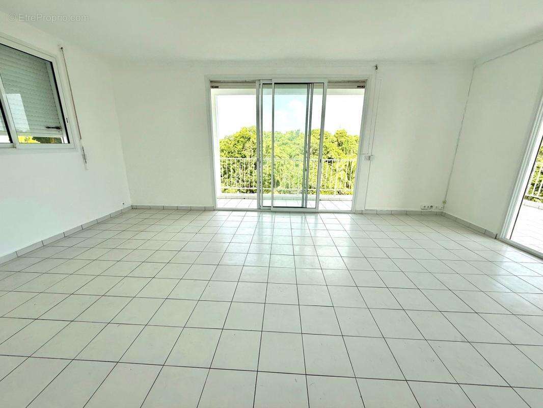À vendre – exclusivité – maison t5 à sainte-anne (97180) - photo 19