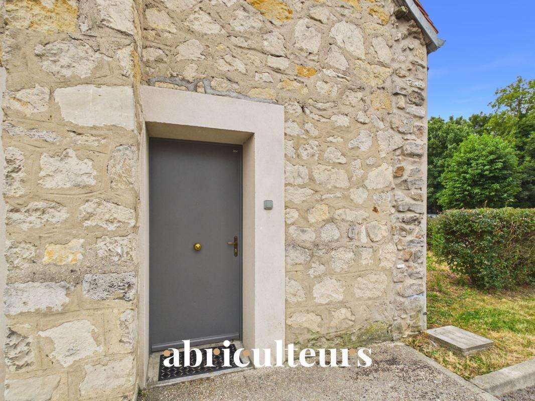 Coup de Cœur Assuré : Superbe T2 de Caractère,  Rénové au Charme de l’Ancien en vente à Survilliers (95470) - photo 3