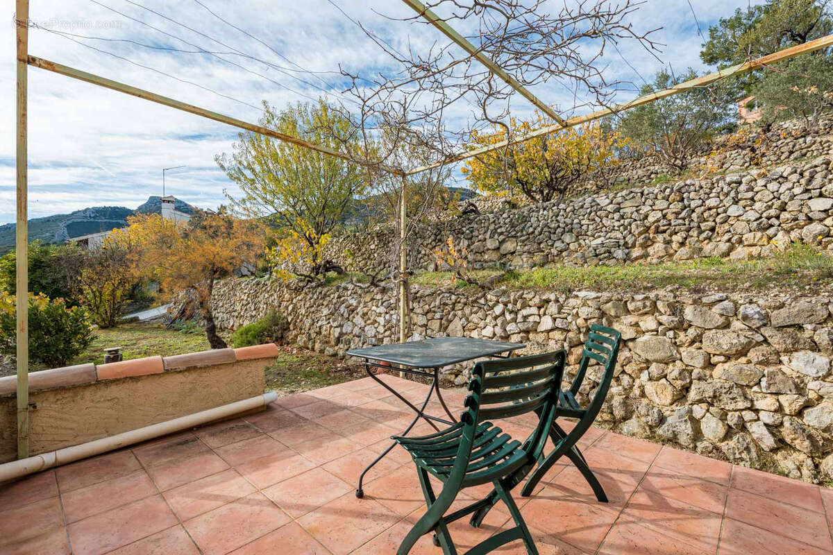 Maison à ROQUEVAIRE