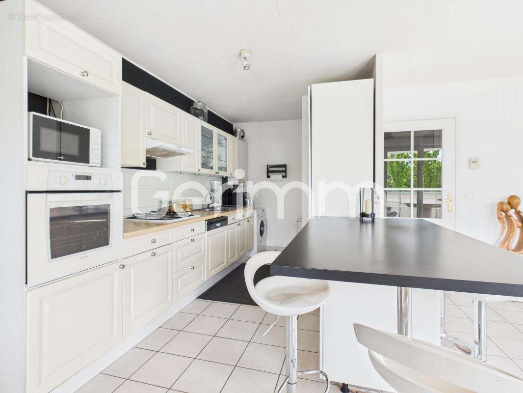 Appartement à SAINT-MARTIN-D'HERES