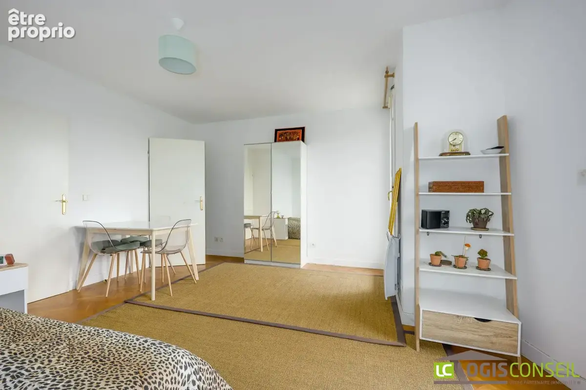 Appartement 1 pièce 31 m² à vendre à Le Plessis-Robinson (92350) - photo 2