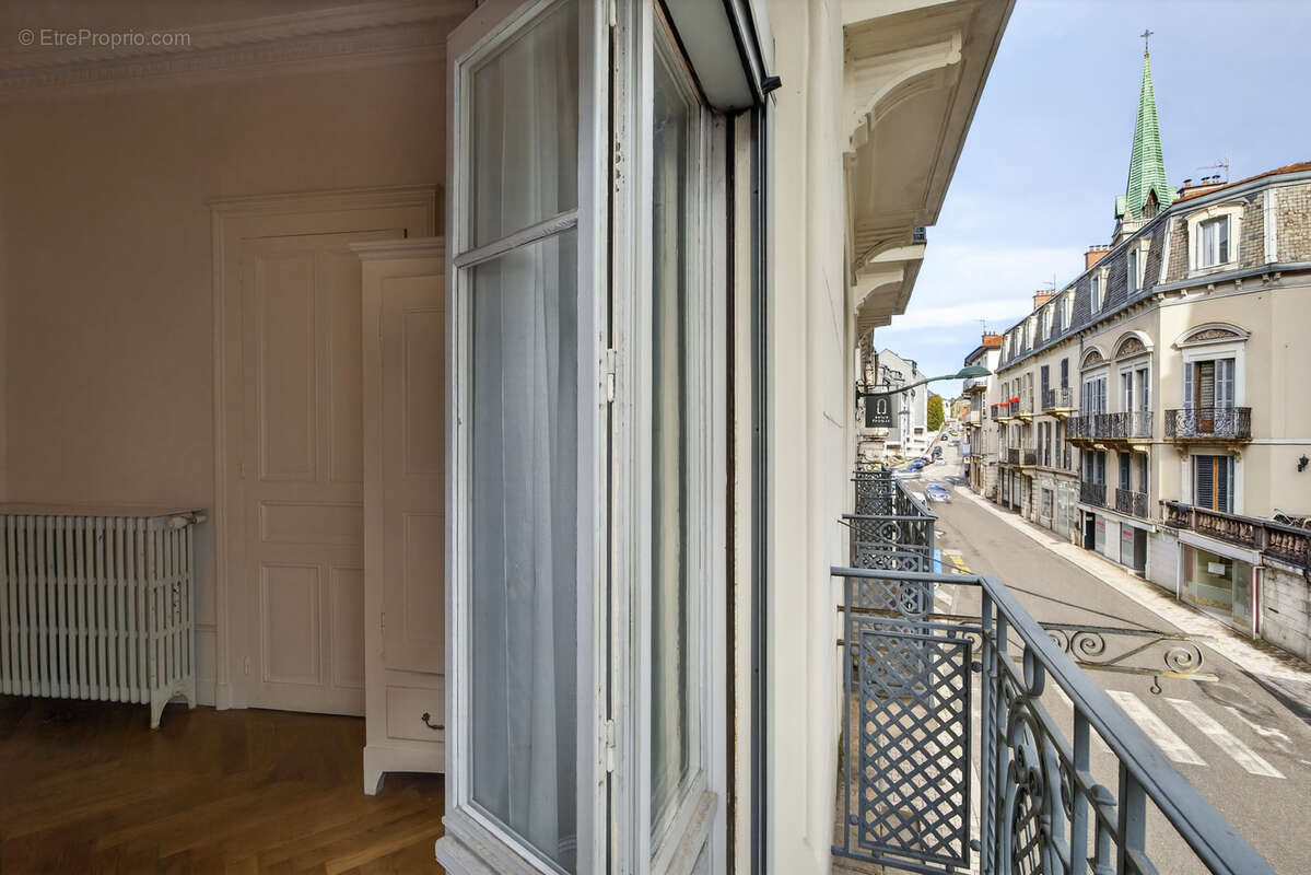 Appartement à AIX-LES-BAINS