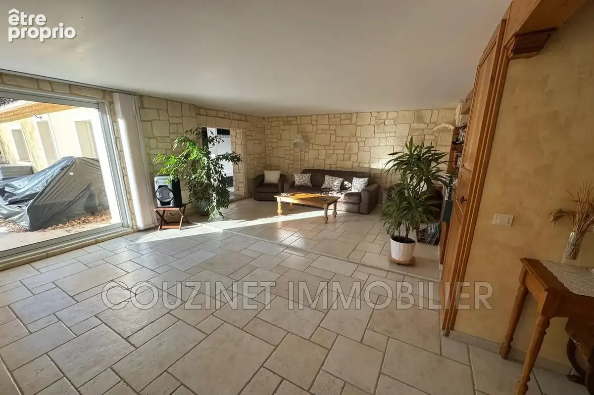 Maison 10 pièces 260 m² à vendre à Evenos (83330) - photo 2