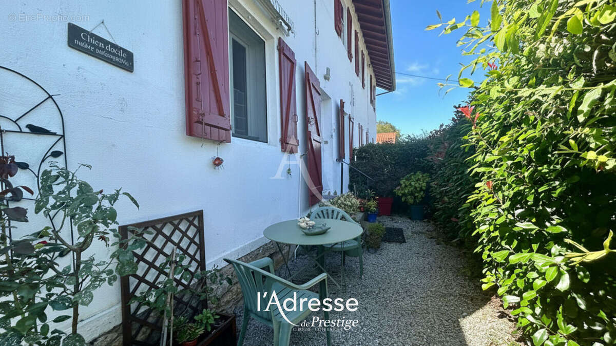 Ascain : Appartement T3 avec jardin, garage et atelier ! - photo 2