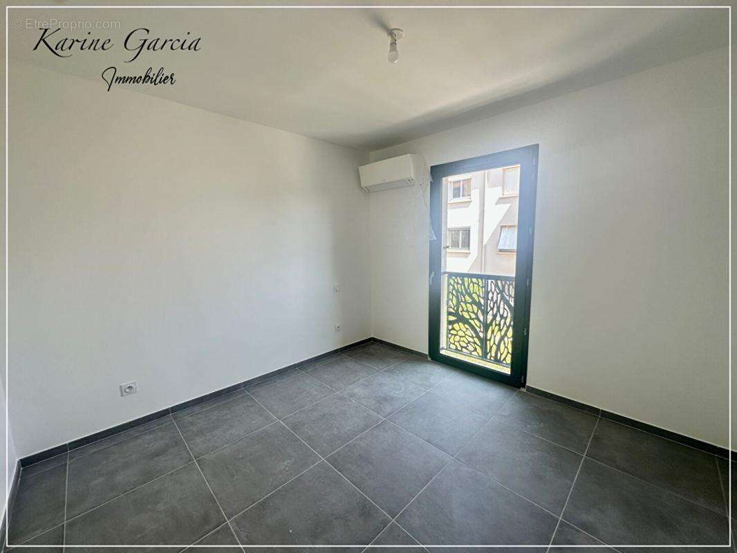 Appartement à SIX-FOURS-LES-PLAGES