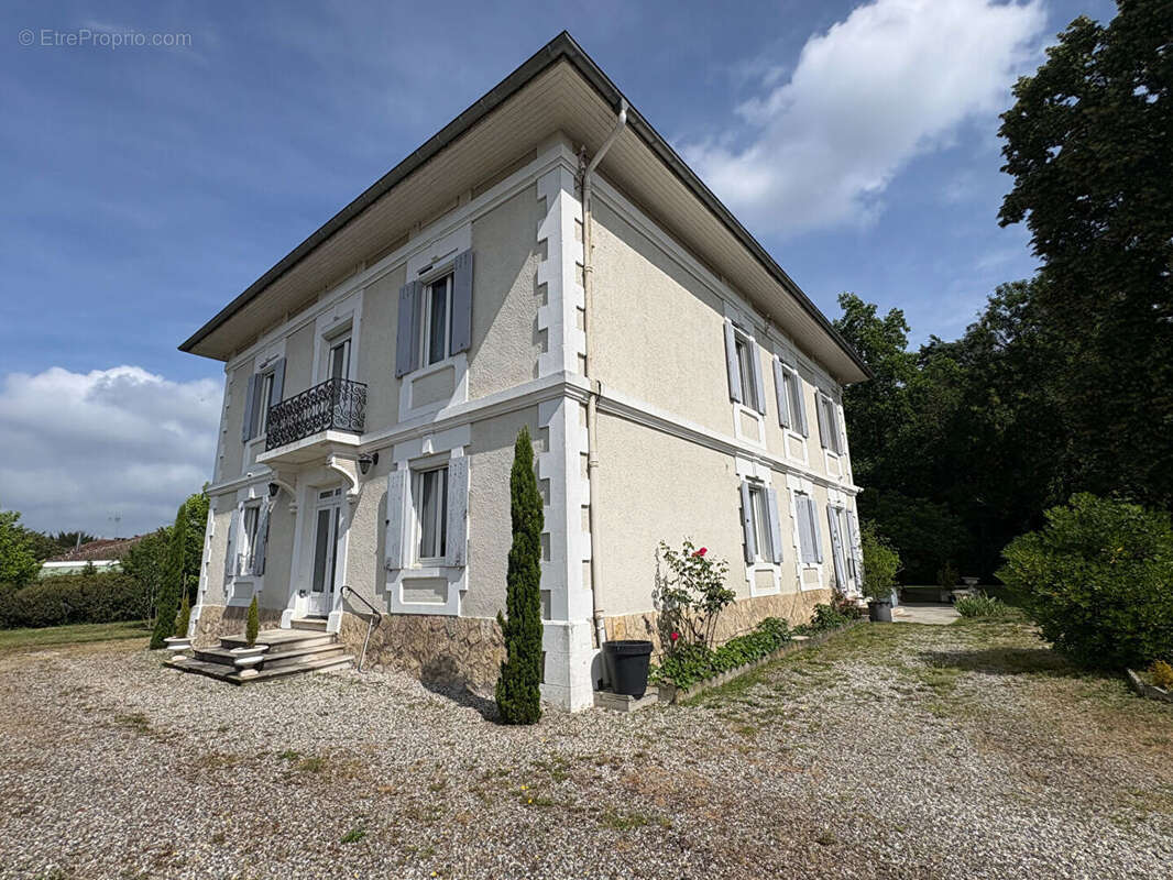 Maison à PONTONX-SUR-L'ADOUR