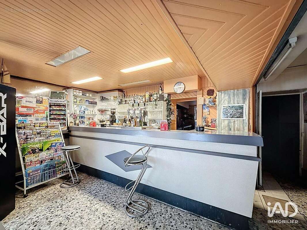 Photo 3 - Commerce à COULOMBS