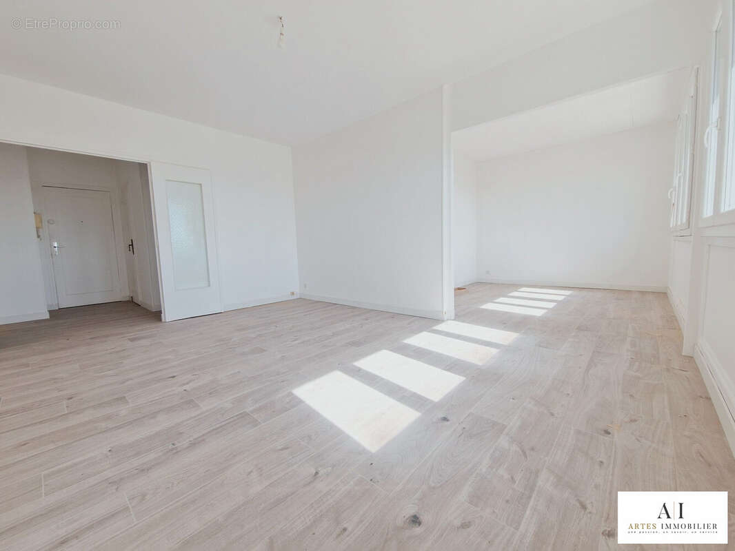 Appartement 69 m² à Montelimar  - photo 3