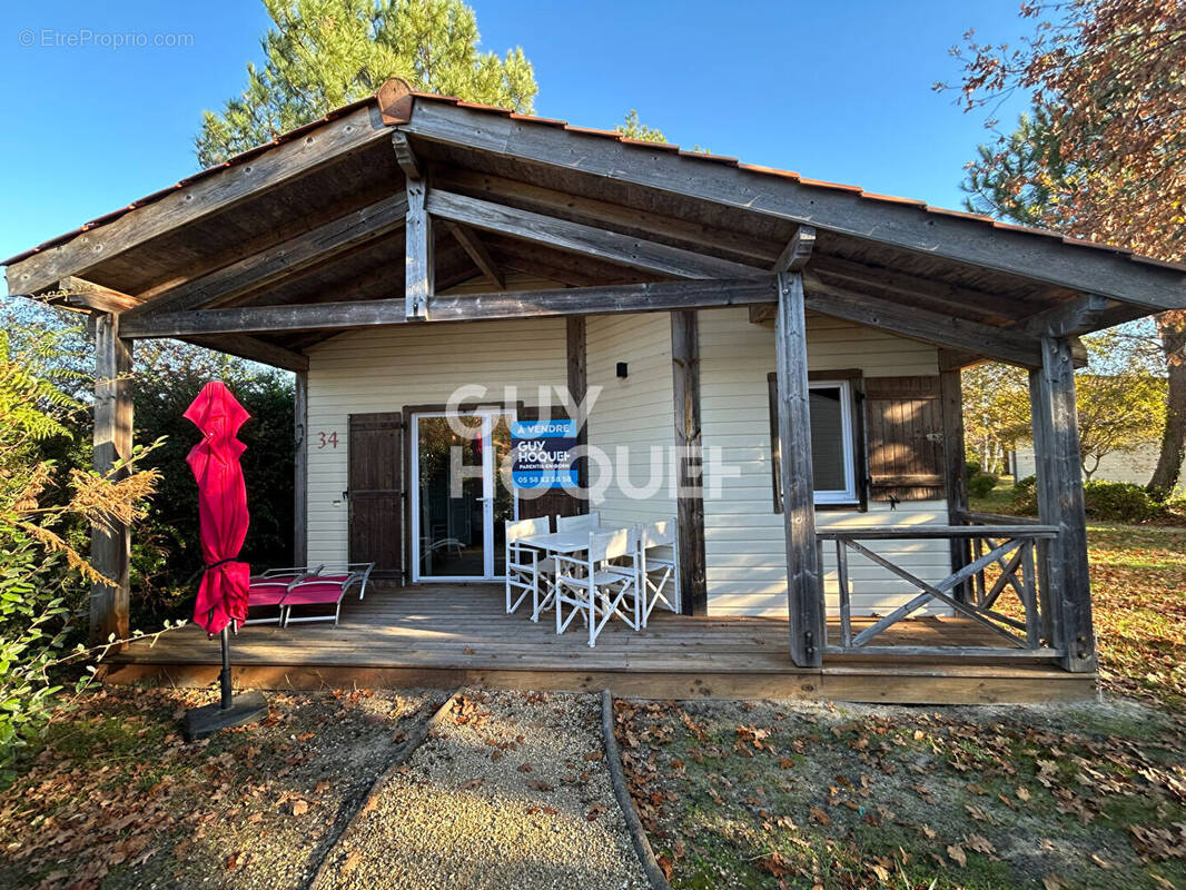 Maison à PARENTIS-EN-BORN