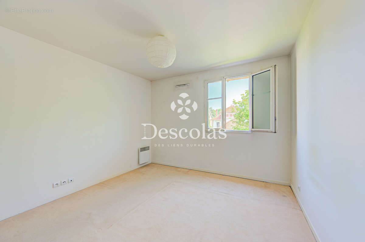 SAINT-GERMAIN-EN-LAYE - Appartement avec terrasse 4 pièces - photo 17
