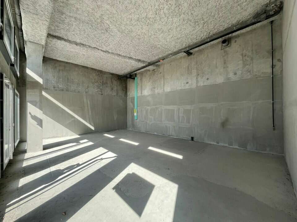 Autre à LE PONT-DE-CLAIX