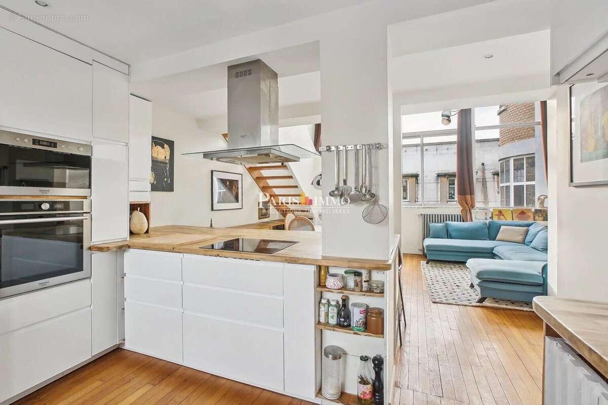 Appartement à PARIS-15E