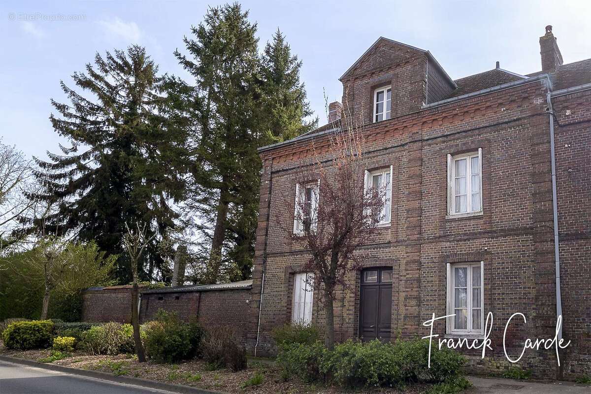Maison à YERVILLE