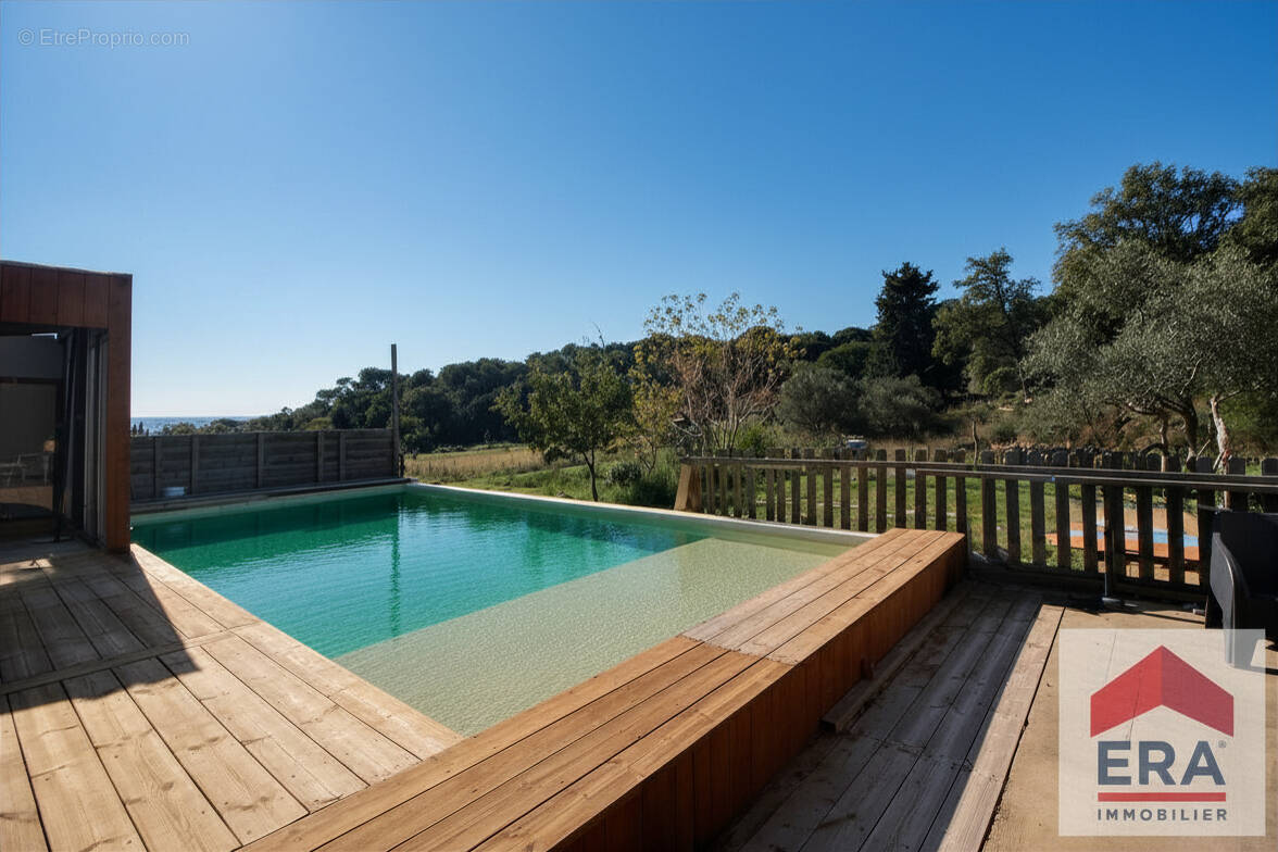 Maison à MONDRAGON