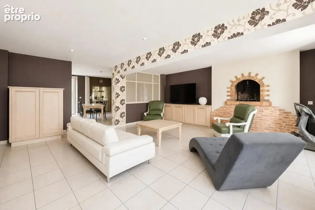 Maison de 7 pièces de 209 m² à Nogent-le-Rotrou - photo 12