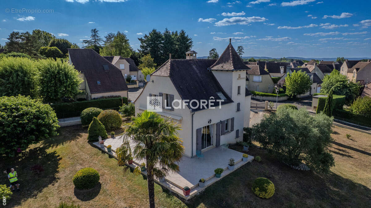 Maison à GOURDON