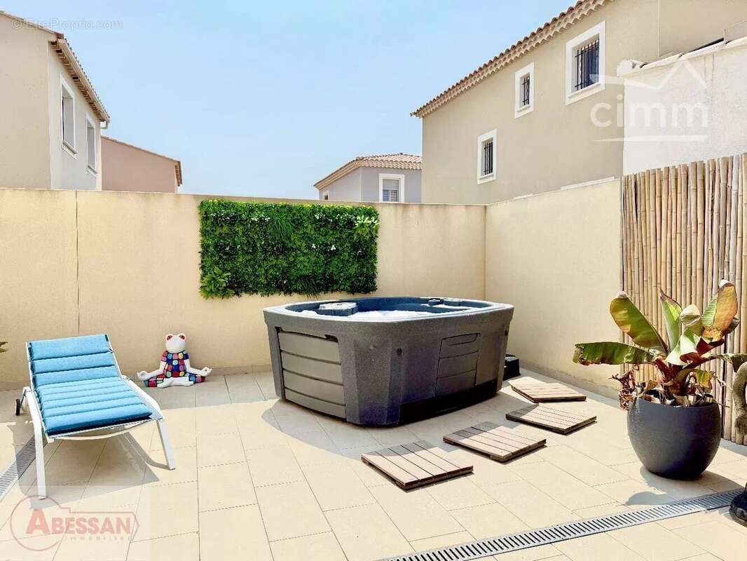 Maison à PORT-SAINT-LOUIS-DU-RHONE