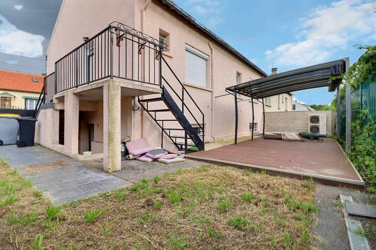 Maison à SAINT-GRATIEN