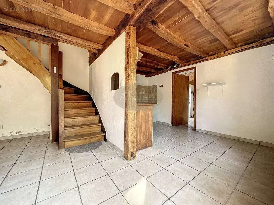 Maison à SARRANCOLIN