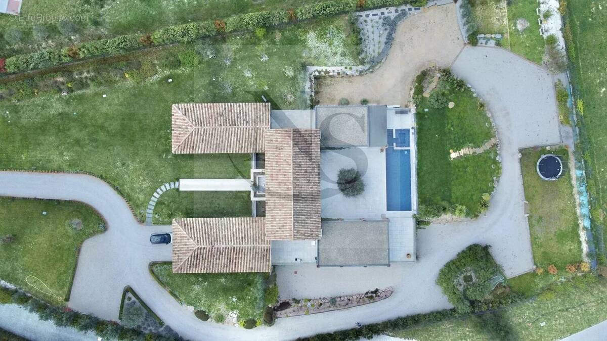 Maison à AIX-EN-PROVENCE