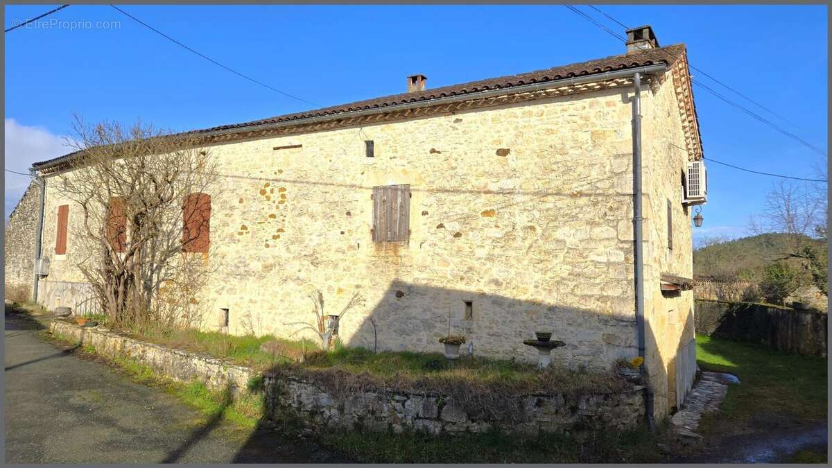 Photo 4 - Maison à CUZORN