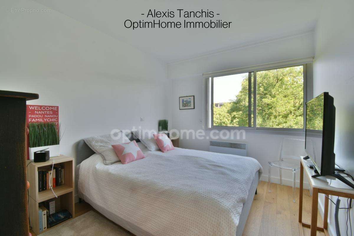 Lille Centre / Square Foch – Appartement T3 rénové avec balcon au 7ᵉ étage - photo 12
