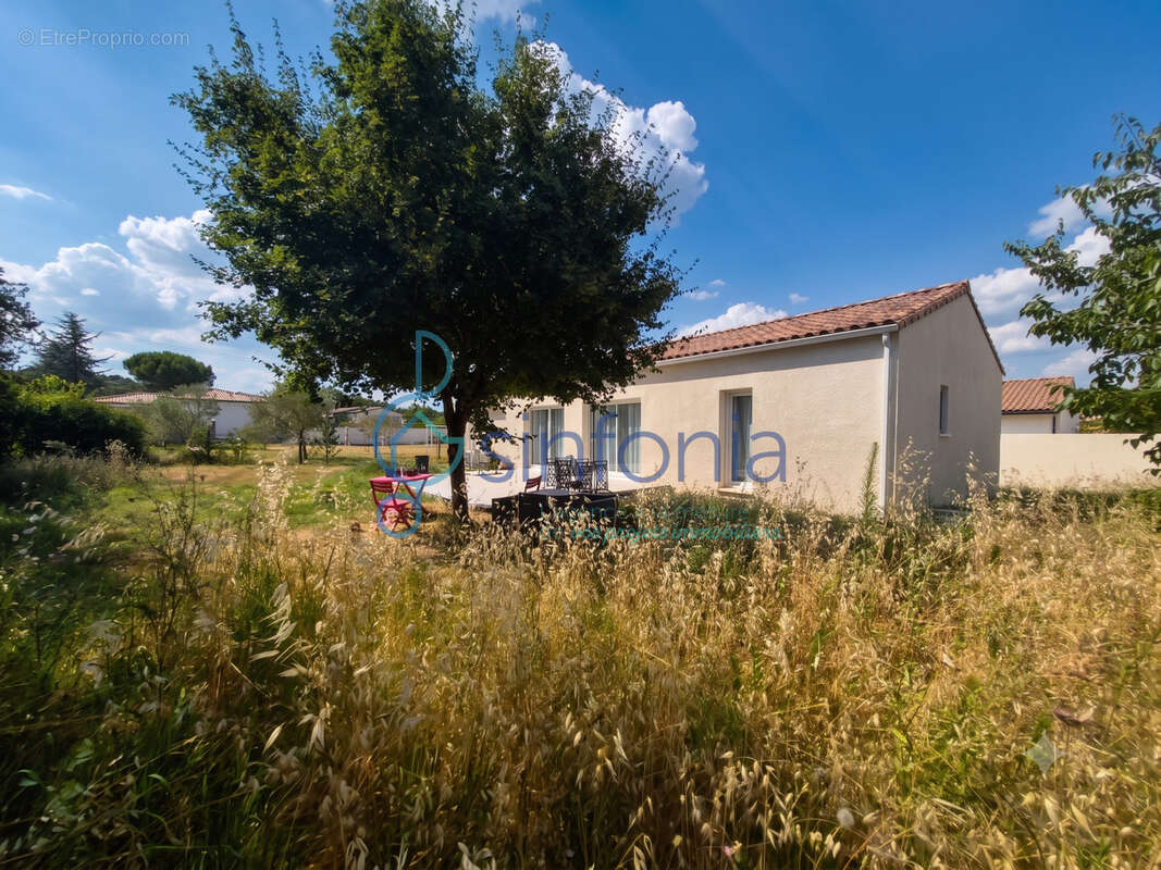 Villa Plein-Pied (2024) : 106 m2 optimisés sur une vraie parcelle de 811 m2 — Saint-Geniès-de-Malgoirès. - photo 2