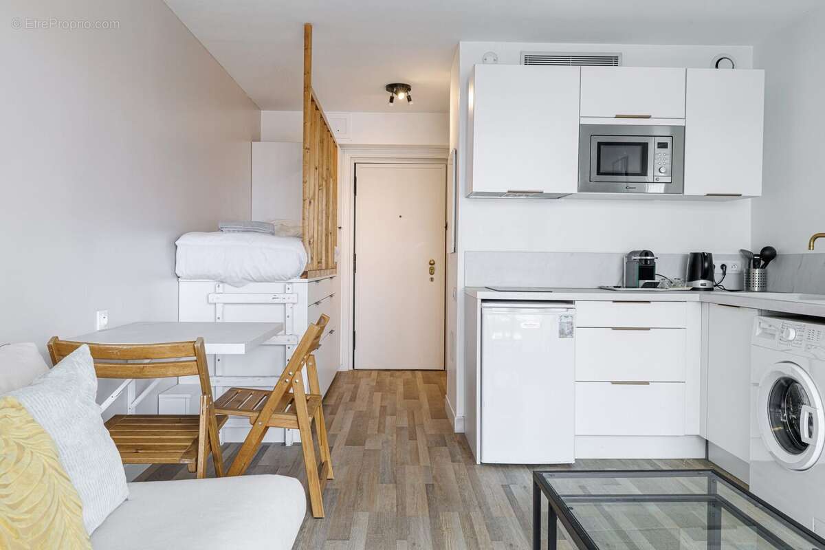 Appartement à VALLAURIS