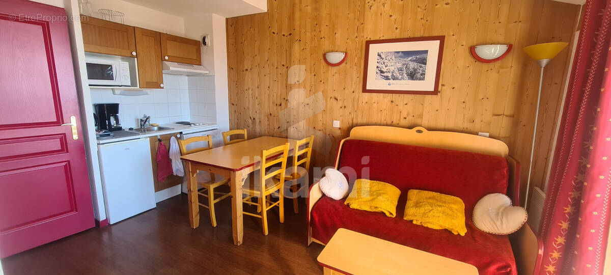 Appartement à SAINT-FRANCOIS-LONGCHAMP