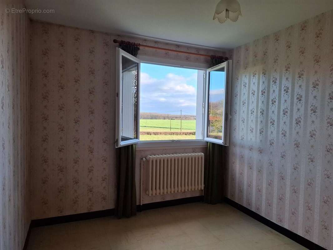 Maison 110 m² à Chambon-Sur-Cisse  - photo 9
