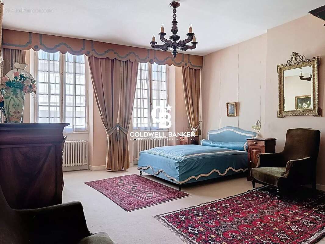 L’élégance du XVIIIe siècle alliée au confort d'aujourd'hui - Pons - photo 15