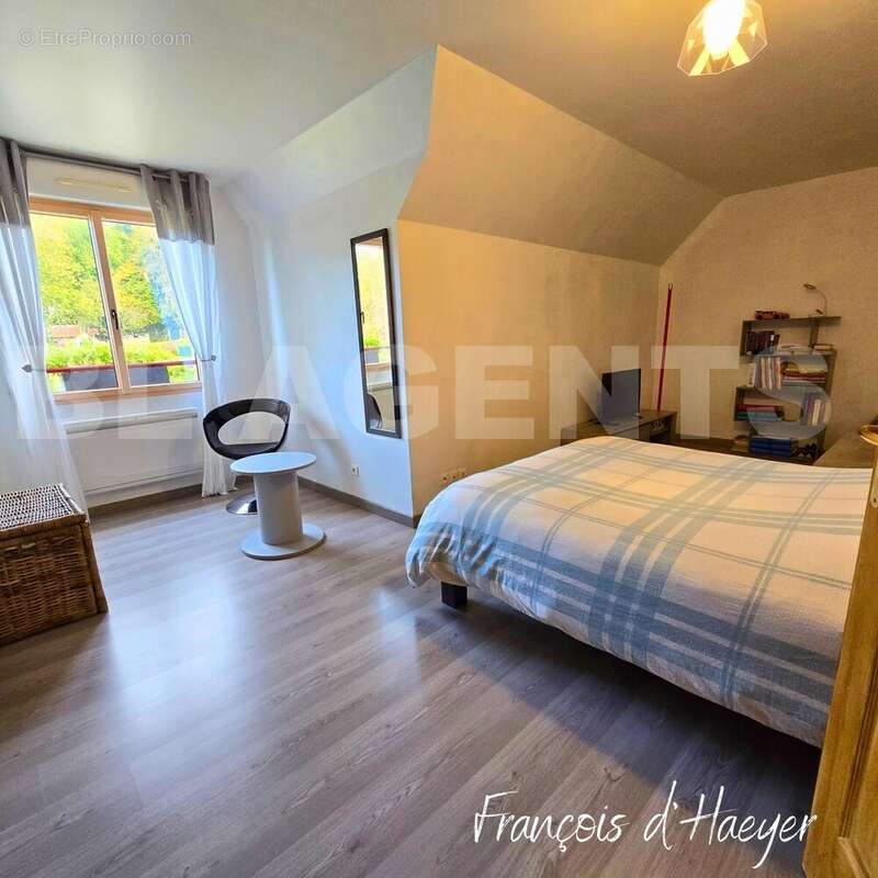 Copie de Sous OOFRE St Nico (600 x 600 px) (1500 x 1000 px) (1500 x 1125 px_20251016_132649_0000 - Maison à LONGUEVILLE-SUR-SCIE