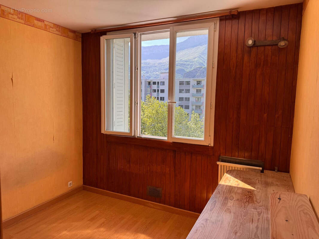 Appartement à LE PONT-DE-CLAIX