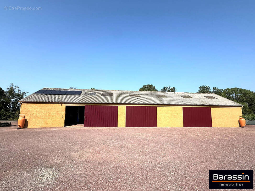 Maison 218 m² à Monthuchon  - photo 15