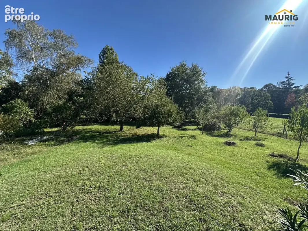Maison en pierre 165m2  avec Dépendance et piscine et jardin. - photo 2