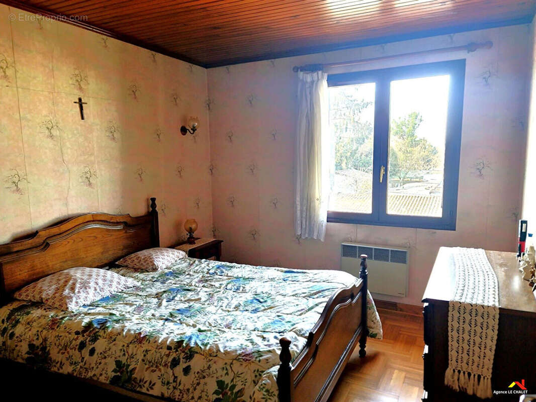 Maison à VILLENEUVE-LE-ROI