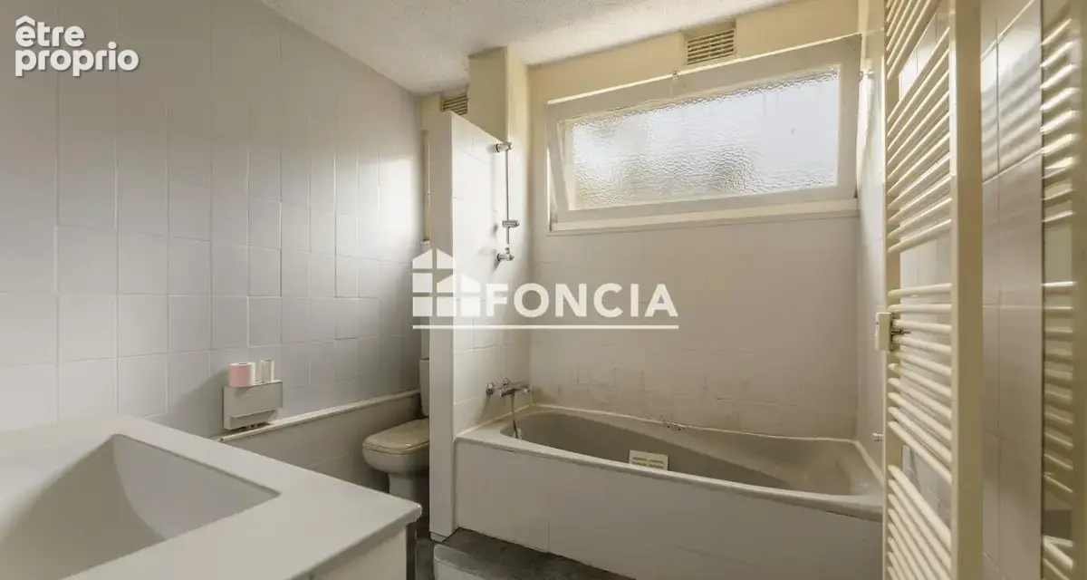  à vendre – appartement t2 à rénover  avec cave et deux places de stationnement - photo 5