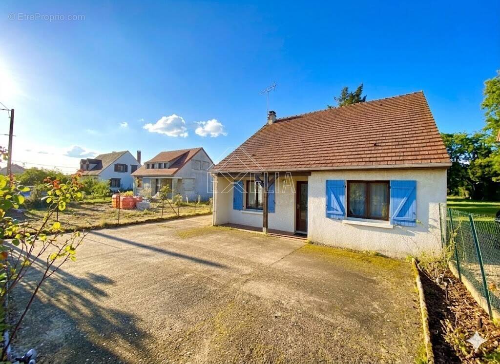 Maison à ROSNY-SUR-SEINE