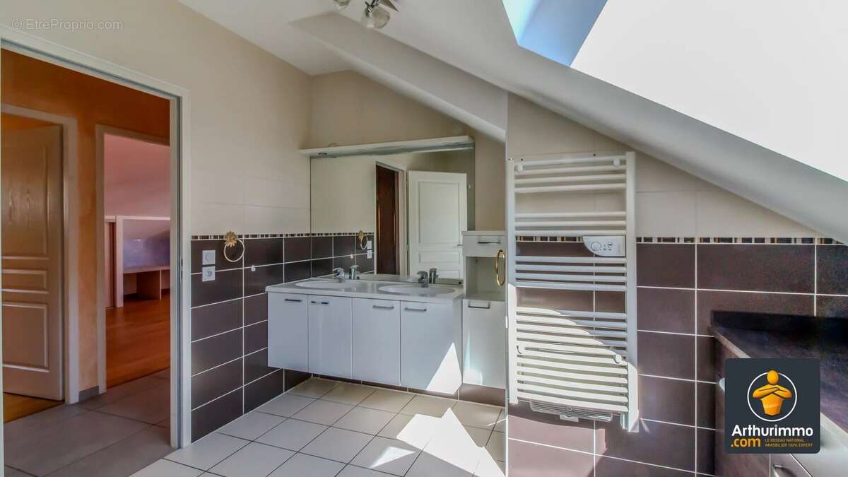 Appartement à BELLEGARDE-SUR-VALSERINE