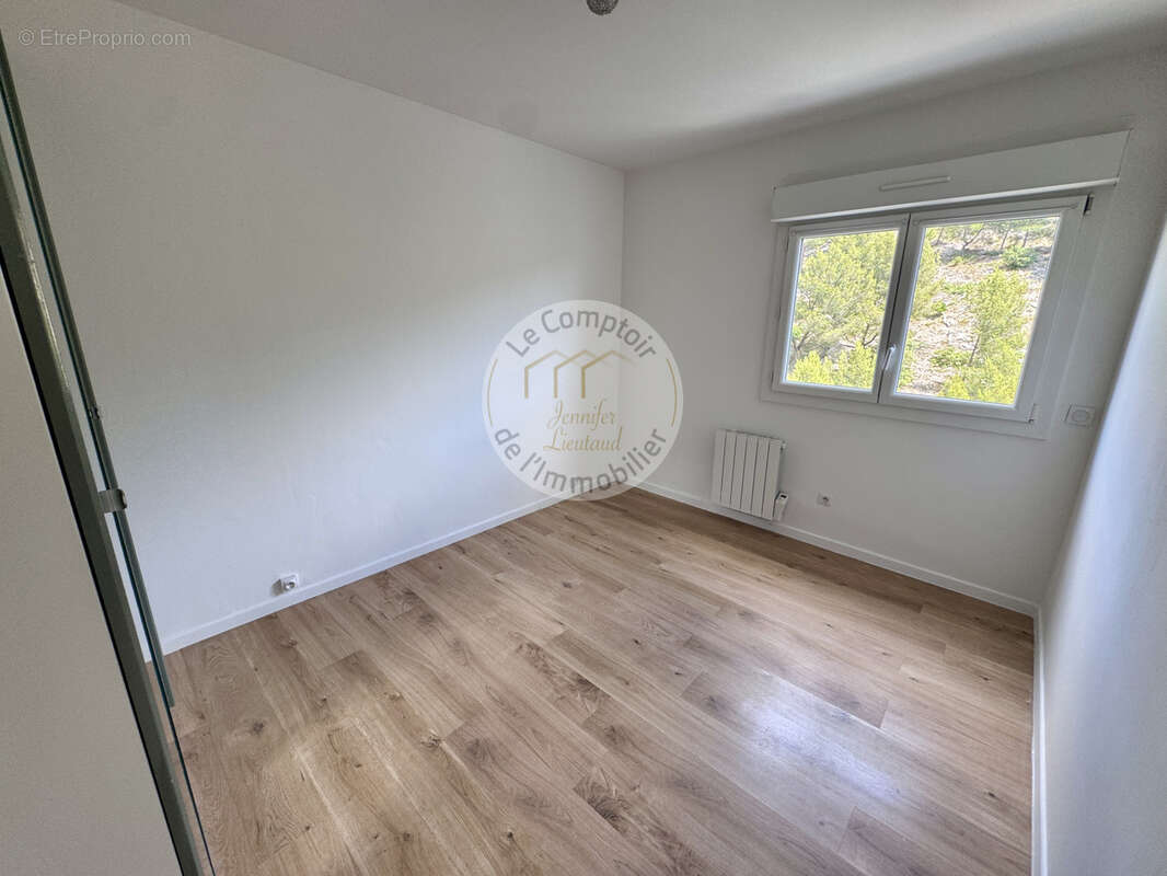 Appartement à MARSEILLE-9E