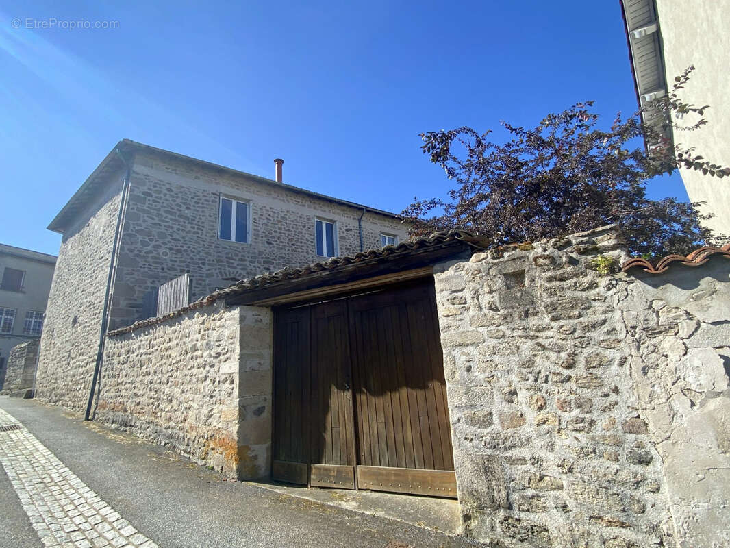 Maison à LA CHAISE-DIEU