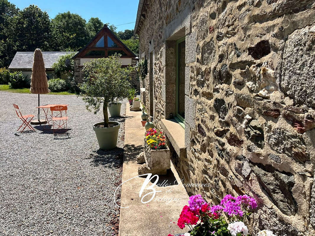 Maison à CORLAY